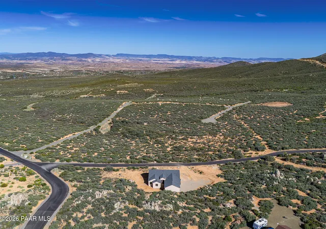 Photo 2 of Single family home for sale at 750 S Grant Woods Pkwy, Dewey Humboldt, AZ 86327 | MLS# 1084675 | Listing updated on 2026-10-08
