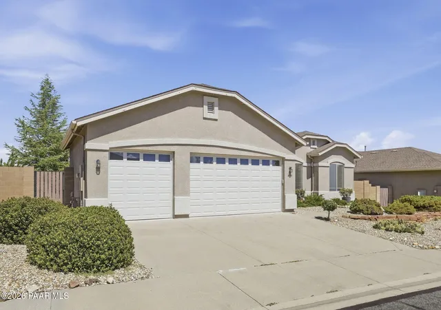 Photo 1 of Single family home for sale at 6577 E Stratford Dr, Prescott Valley, AZ 86314 | MLS# 1084753 | Listing updated on 2026-10-08