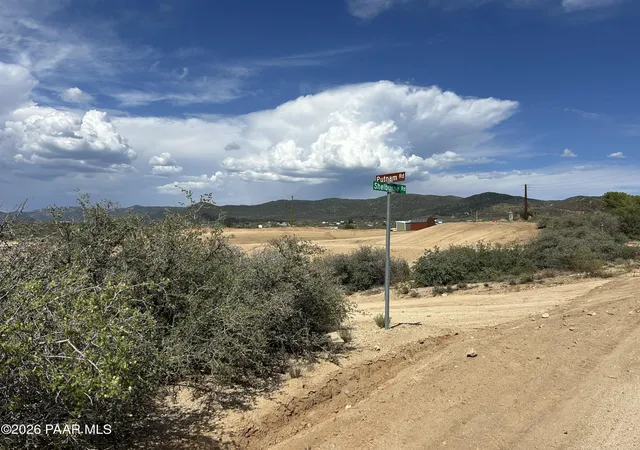 Photo 1 of Land for sale at 8190 W Putnam Rd, Kirkland, AZ 86332 | MLS# 1084769 | Listing updated on 2026-09-01