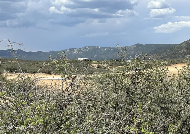 Photo 3 of Land for sale at 8190 W Putnam Rd, Kirkland, AZ 86332 | MLS# 1084769 | Listing updated on 2026-09-01