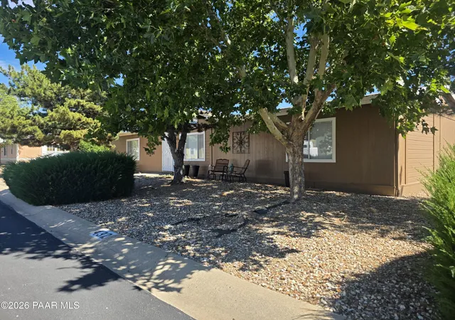 Photo 2 of Manufactured home for sale at 12100 E Obsidian Loop Rd #432, Dewey, AZ 86327 | MLS# 1084860 | Listing updated on 2026-09-26