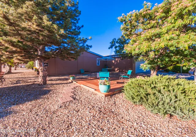 Photo 3 of Manufactured home for sale at 12100 E Obsidian Loop Rd #432, Dewey, AZ 86327 | MLS# 1084860 | Listing updated on 2026-09-26