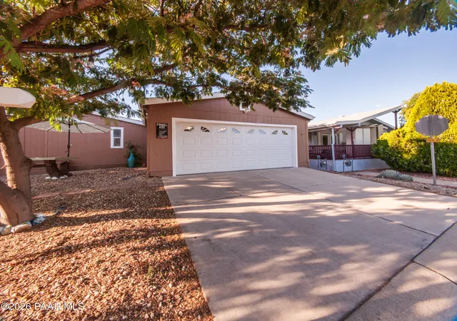 Photo 4 of Manufactured home for sale at 12100 E Obsidian Loop Rd #432, Dewey, AZ 86327 | MLS# 1084860 | Listing updated on 2026-09-26