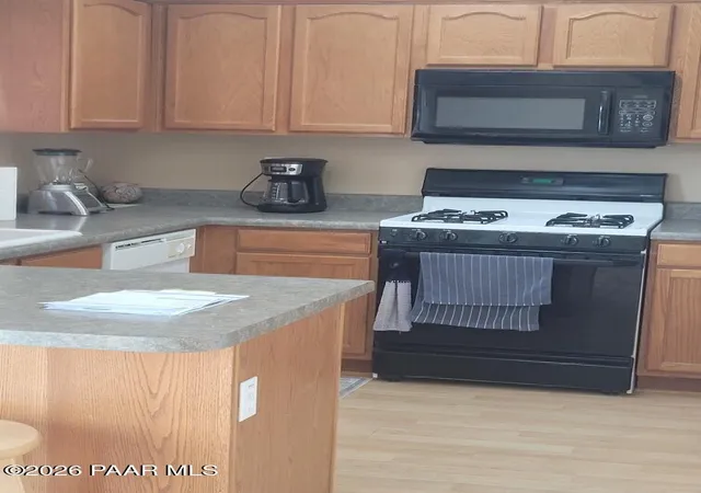 Photo 3 of Single family home for sale at 20043 E Prickly Pear Dr, Mayer, AZ 86333 | MLS# 1084884 | Listing updated on 2026-09-25