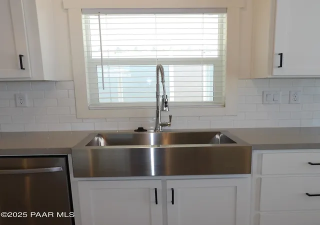 Photo 3 of Manufactured home for sale at 11350 E Sarah Jane Ln #86, Dewey Humboldt, AZ 86327 | MLS# 1084877 | Listing updated on 2026-09-05
