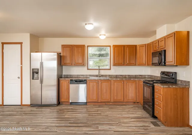 Photo 4 of Manufactured home for sale at 13850 S Spring Ln, Mayer, AZ 86333 | MLS# 1085799 | Listing updated on 2026-10-26