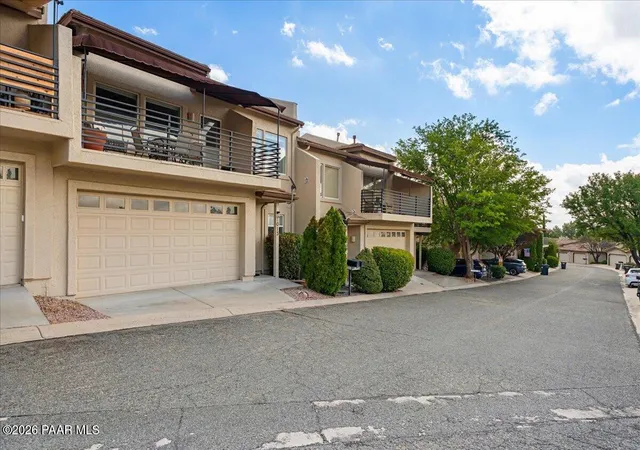 Photo 2 of Townhouse for sale at 1013 N Fairway Dr, Dewey, AZ 86327 | MLS# 1085152 | Listing updated on 2026-09-18