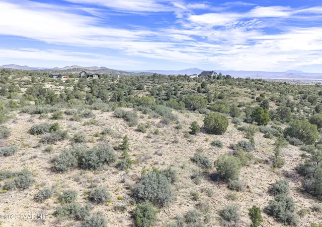 Photo 4 of Sale Pending at 12655 N Zoro Rd, Prescott, AZ 86305 | MLS# 1085004 | Listing updated on 2026-09-17