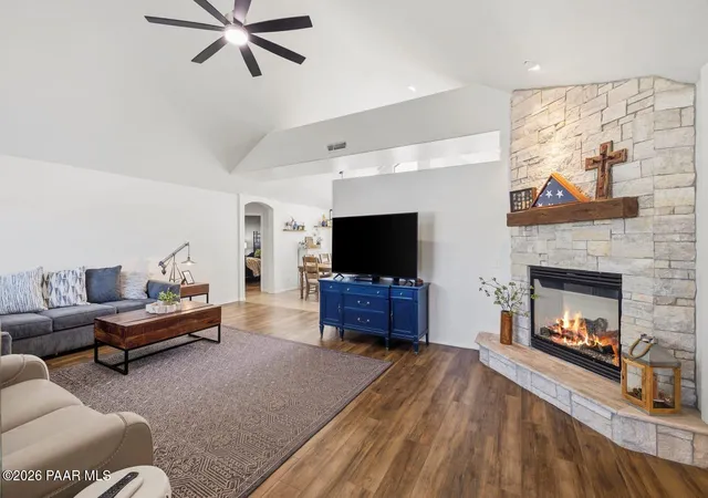 Photo 4 of Sale Pending at 2113 Hibiscus Cir, Prescott, AZ 86301 | MLS# 1085302 | Listing updated on 2026-09-28