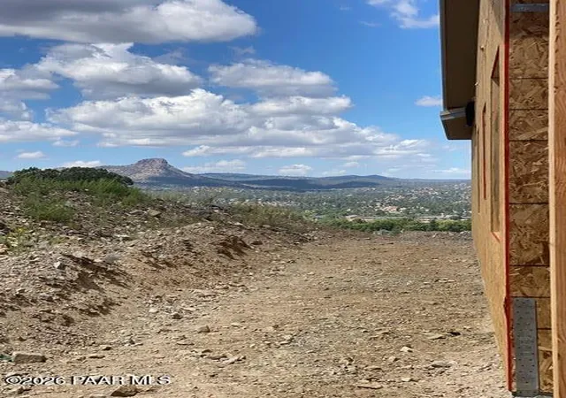 Photo 4 of Single family home for sale at 218 Looking Glass Dr, Prescott, AZ 86303 | MLS# 1085048 | Listing updated on 2026-10-06