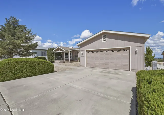 Photo 3 of Manufactured home for sale at 1234 Louie St, Prescott, AZ 86301 | MLS# 1085156 | Listing updated on 2026-09-28