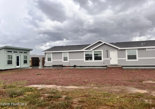 Photo 2 of Manufactured home for sale at 26297 N Sonoma Ct, Paulden, AZ 86334 | MLS# 1085142 | Listing updated on 2026-09-18