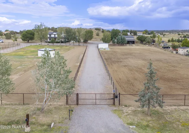 Photo 1 of Single family home for sale at 890 E Latigo Ct, Paulden, AZ 86334 | MLS# 1085165 | Listing updated on 2026-09-23