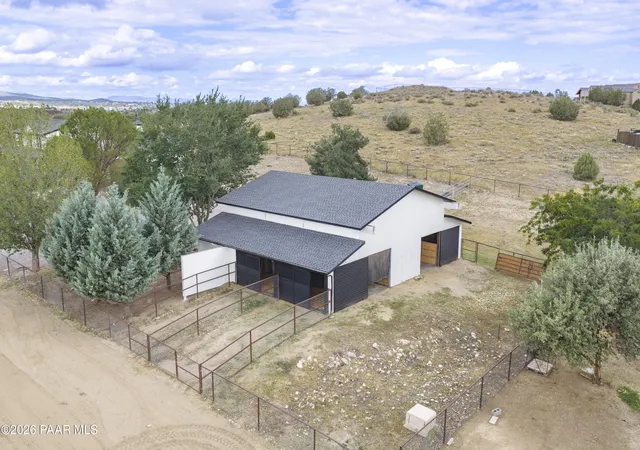 Photo 4 of Single family home for sale at 890 E Latigo Ct, Paulden, AZ 86334 | MLS# 1085165 | Listing updated on 2026-09-23