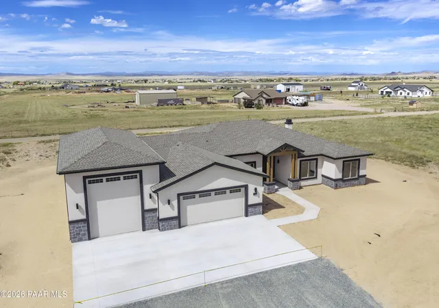 Photo 3 of Single family home for sale at 11668 N Laramie Trl, Prescott Valley, AZ 86315 | MLS# 1085271 | Listing updated on 2026-09-26