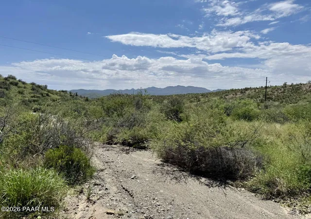 Photo 4 of Land for sale at 14600 Ctr Fire Rd, Kirkland, AZ 86332 | MLS# 1085188 | Listing updated on 2026-09-25