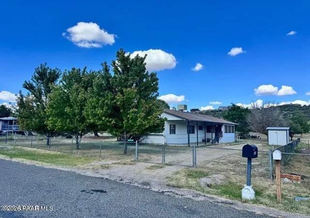 Photo 34 of Manufactured home for sale at 18233 S John Fry Ave, Peeples Valley, AZ 86332 | MLS# 1085247 | Listing updated on 2026-10-08