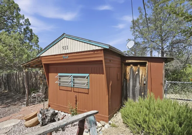 Photo 3 of Manufactured home for sale at 511 S Emerald Trl, Prescott, AZ 86303 | MLS# 1085201 | Listing updated on 2026-09-20