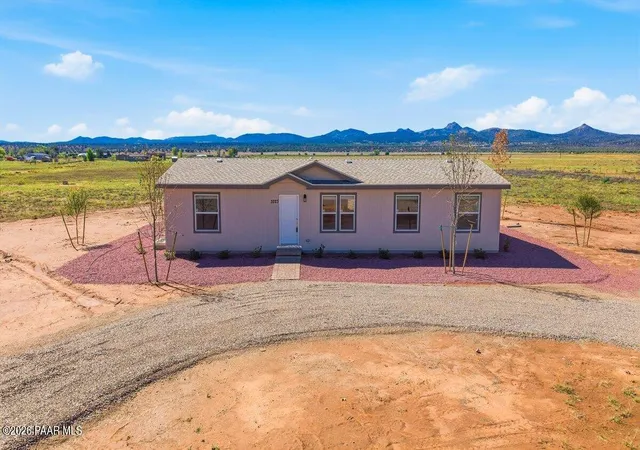 Photo 1 of Manufactured home for sale at 3223 W Rainbow Sunset Ave, Paulden, AZ 86334 | MLS# 1085456 | Listing updated on 2026-10-06