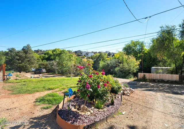 Photo 3 of Manufactured home for sale at 1510 N Rose Quartz Dr, Prescott, AZ 86303 | MLS# 1085248 | Listing updated on 2026-09-23