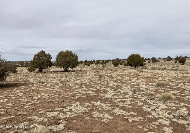 Photo 3 of Land for sale at 084a Ravens Rest Rd, Seligman, AZ 86337 | MLS# 1085241 | Listing updated on 2026-09-22