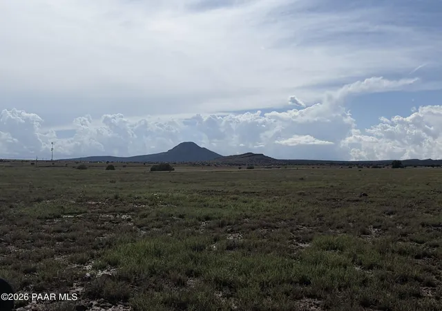 Land for sale at 212sw Off Of Route 66, Ash Fork, AZ 86320 | MLS# 1085253