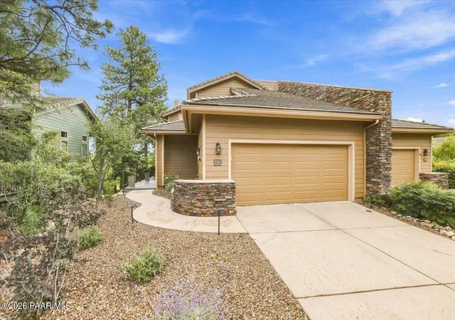 Townhouse for sale at 721 Crosscreek Dr, Prescott, AZ 86303 | MLS# 1085318
