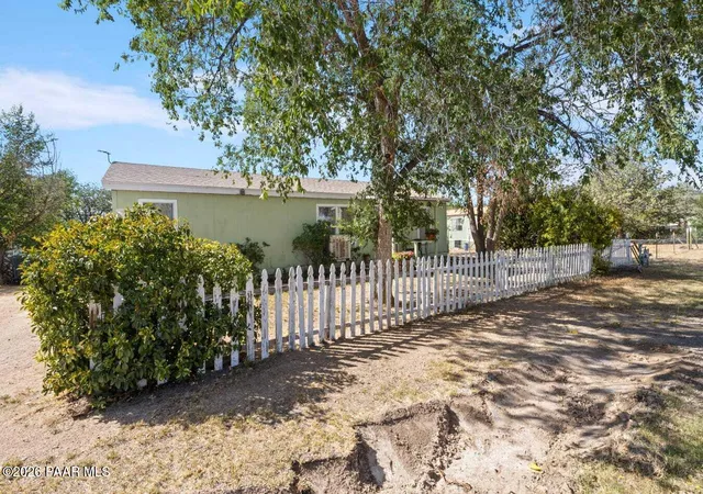 Photo 3 of Manufactured home for sale at 1416 Prescott Dr, Chino Valley, AZ 86323 | MLS# 1085341 | Listing updated on 2026-09-27