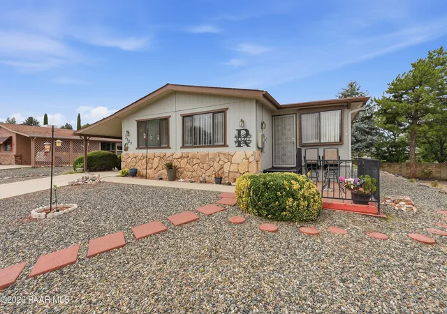 Photo 2 of Manufactured home for sale at 3180 Simpson Ln, Prescott, AZ 86301 | MLS# 1085426 | Listing updated on 2026-10-09