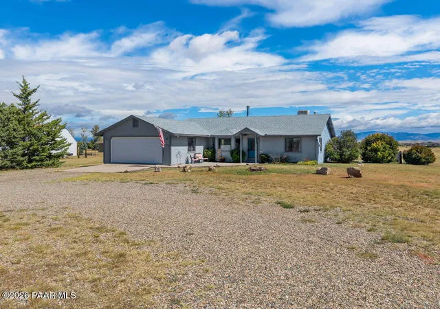 Single family home for sale at 647 S Johnson Ln, Chino Valley, AZ 86323 | MLS# 1085436