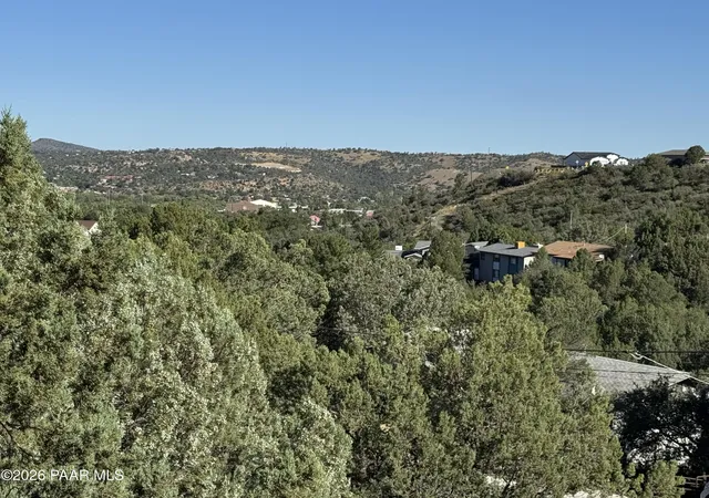 Photo 3 of Single family home for sale at 526 Eastwood Dr, Prescott, AZ 86303 | MLS# 1085320 | Listing updated on 2026-09-28
