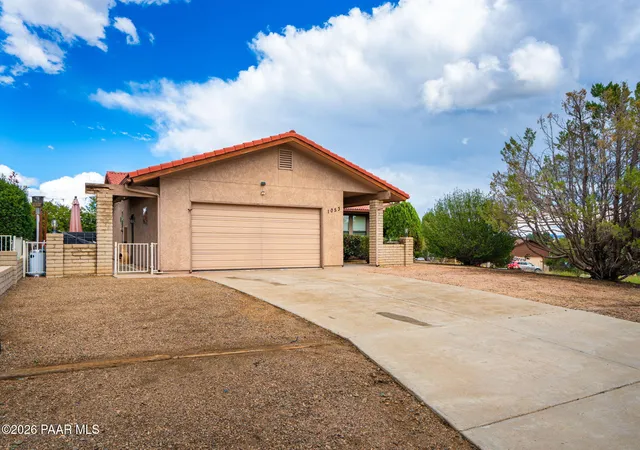 Photo 2 of Single family home for sale at 1053 N Arrowhead Ln, Dewey, AZ 86327 | MLS# 1085465 | Listing updated on 2026-10-06