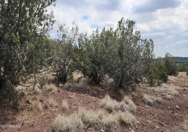 Photo 14 of Sale Pending at 2544 N Double A Rnch Rd, Ash Fork, AZ 86320 | MLS# 1085323 | Listing updated on 2026-09-26
