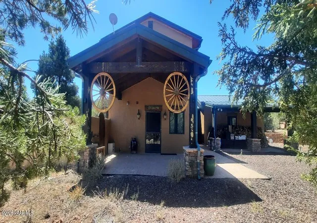 Photo 3 of Single family home for sale at 43143 N Hallelujah Ln, Seligman, AZ 86337 | MLS# 1085344 | Listing updated on 2026-09-28