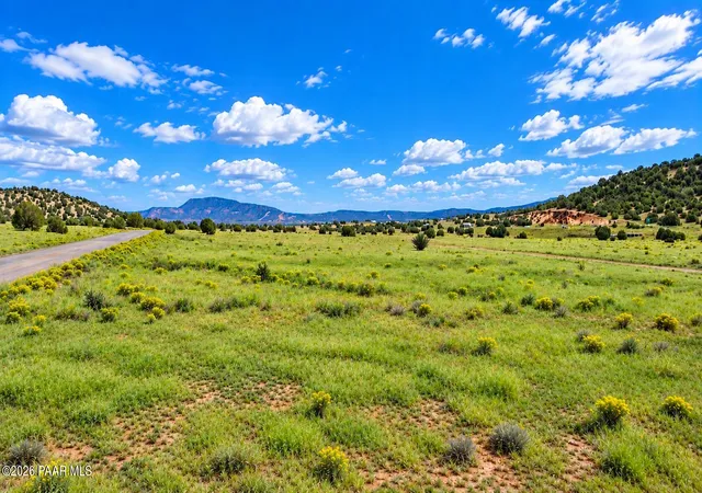 Photo 1 of Land for sale at 35-9 Fort Rock Rd, Seligman, AZ 86337 | MLS# 1085510 | Listing updated on 2026-10-06