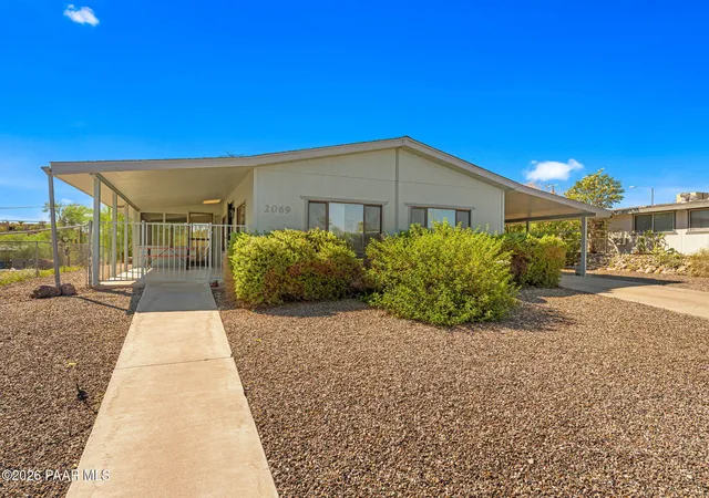 Photo 4 of Manufactured home for sale at 2069 W Smoketree Dr, Wickenburg, AZ 85390 | MLS# 1085353 | Listing updated on 2026-09-29