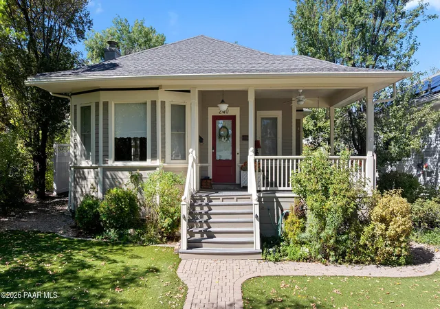 Photo 1 of Single family home for sale at 240 S Mount Vernon Ave, Prescott, AZ 86303 | MLS# 1085571 | Listing updated on 2026-10-09