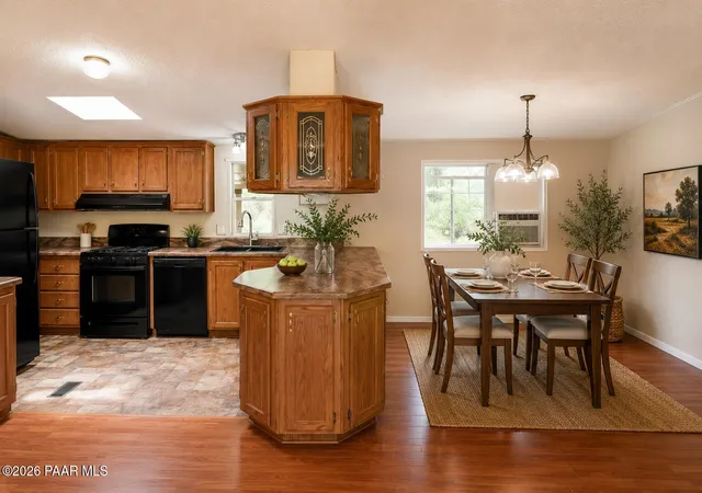 Photo 3 of Manufactured home for sale at 101 W Highland St, Williams, AZ 86046 | MLS# 1085509 | Listing updated on 2026-10-06