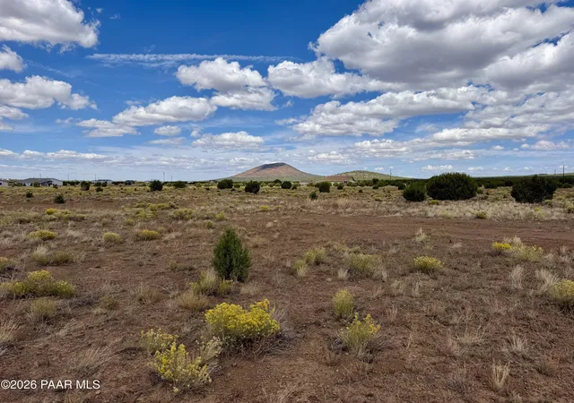 Photo 3 of Land for sale at 2500 E Hoctor Rd, Williams, AZ 86046 | MLS# 1085437 | Listing updated on 2026-10-03