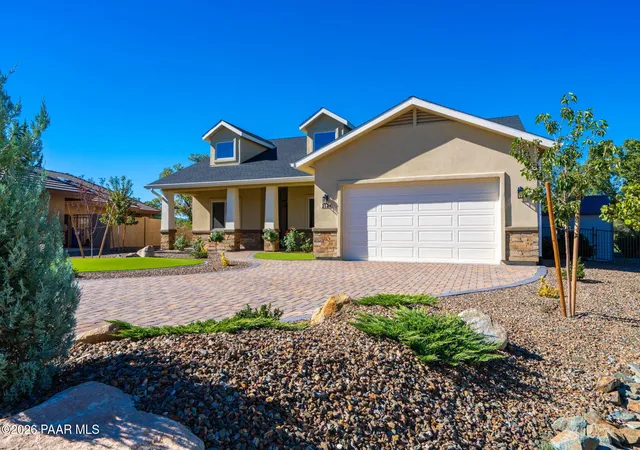 Photo 1 of Single family home for sale at 2124 Golf Links Dr, Prescott, AZ 86301 | MLS# 1085499 | Listing updated on 2026-10-06