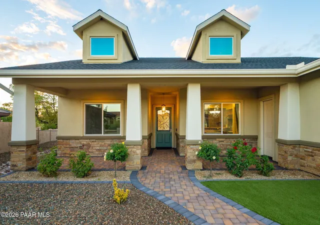 Photo 3 of Single family home for sale at 2124 Golf Links Dr, Prescott, AZ 86301 | MLS# 1085499 | Listing updated on 2026-10-09