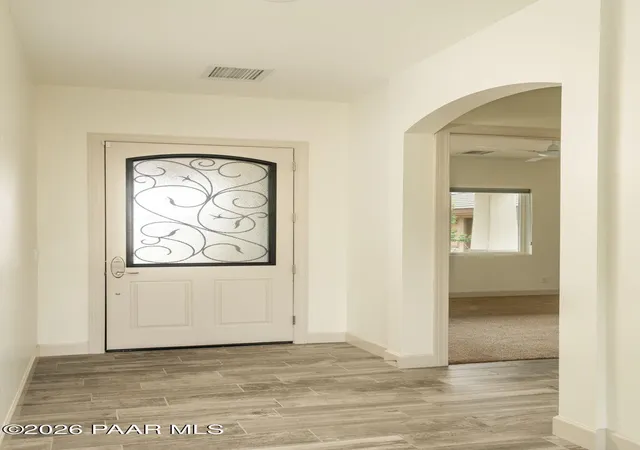 Photo 3 of Single family home for sale at 2124 Golf Links Dr, Prescott, AZ 86301 | MLS# 1085499 | Listing updated on 2026-10-06