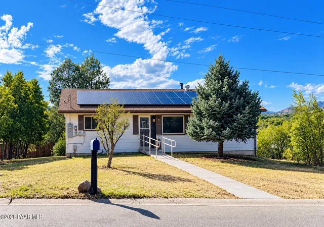 Photo 2 of Sale Pending at 520 N Washington Ave, Prescott, AZ 86301 | MLS# 1085380 | Listing updated on 2026-10-08