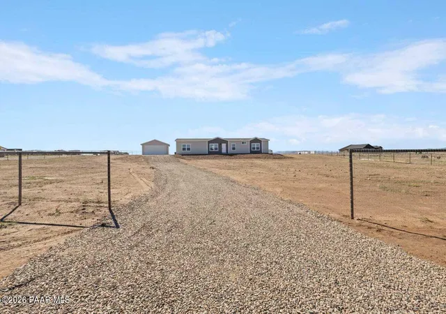 Photo 4 of Manufactured home for sale at 7373 E Weekhaven Dr, Prescott Valley, AZ 86315 | MLS# 1085463 | Listing updated on 2026-10-06