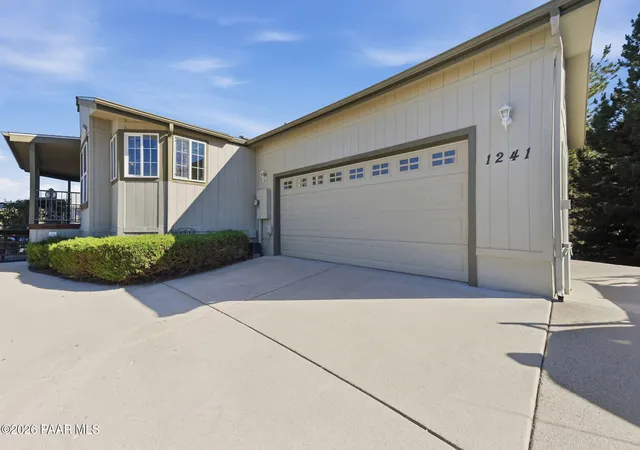 Photo 4 of Manufactured home for sale at 1241 Louie St, Prescott, AZ 86301 | MLS# 1085444 | Listing updated on 2026-10-09