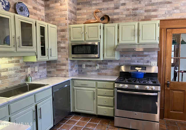 Photo 4 of Single family home for sale at 212 S Pleasant St, Prescott, AZ 86303 | MLS# 1085514 | Listing updated on 2026-10-08