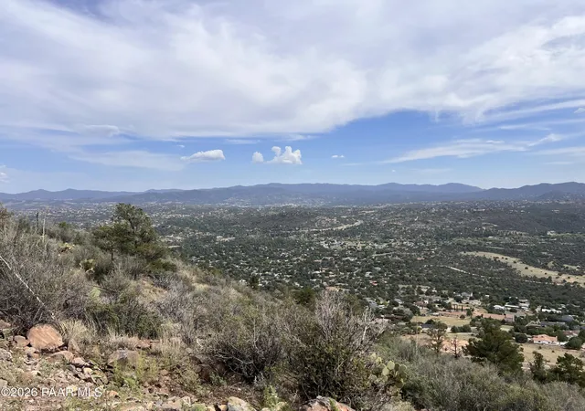 Photo 3 of Single family home for sale at 2118 W Eureka Trl, Prescott, AZ 86305 | MLS# 1085507 | Listing updated on 2026-10-09