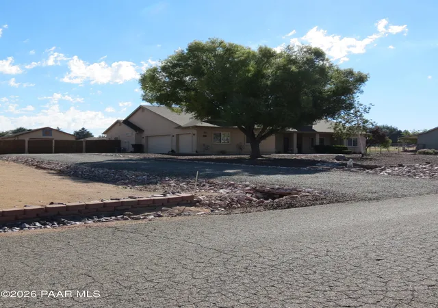 Photo 1 of Single family home for sale at 735 Sycamore Ln, Chino Valley, AZ 86323 | MLS# 1085508 | Listing updated on 2026-10-09