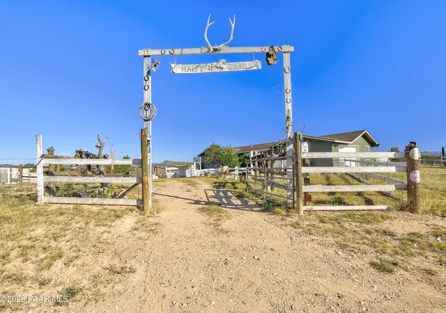 Photo 3 of Single family home for sale at 2940 W Willow Breeze Rd, Chino Valley, AZ 86323 | MLS# 1085531 | Listing updated on 2026-10-07