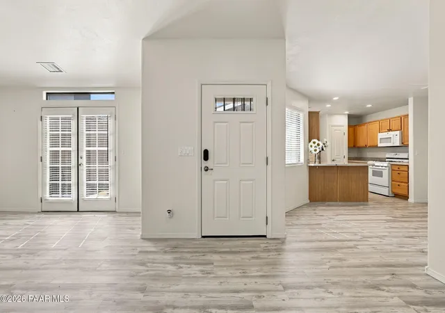 Photo 3 of Townhouse for sale at 3280 Iris Ln, Prescott, AZ 86305 | MLS# 1085530 | Listing updated on 2026-10-08